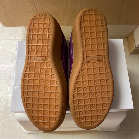 Brand New PUMA Suede Sneakers - Picture 6 of 8